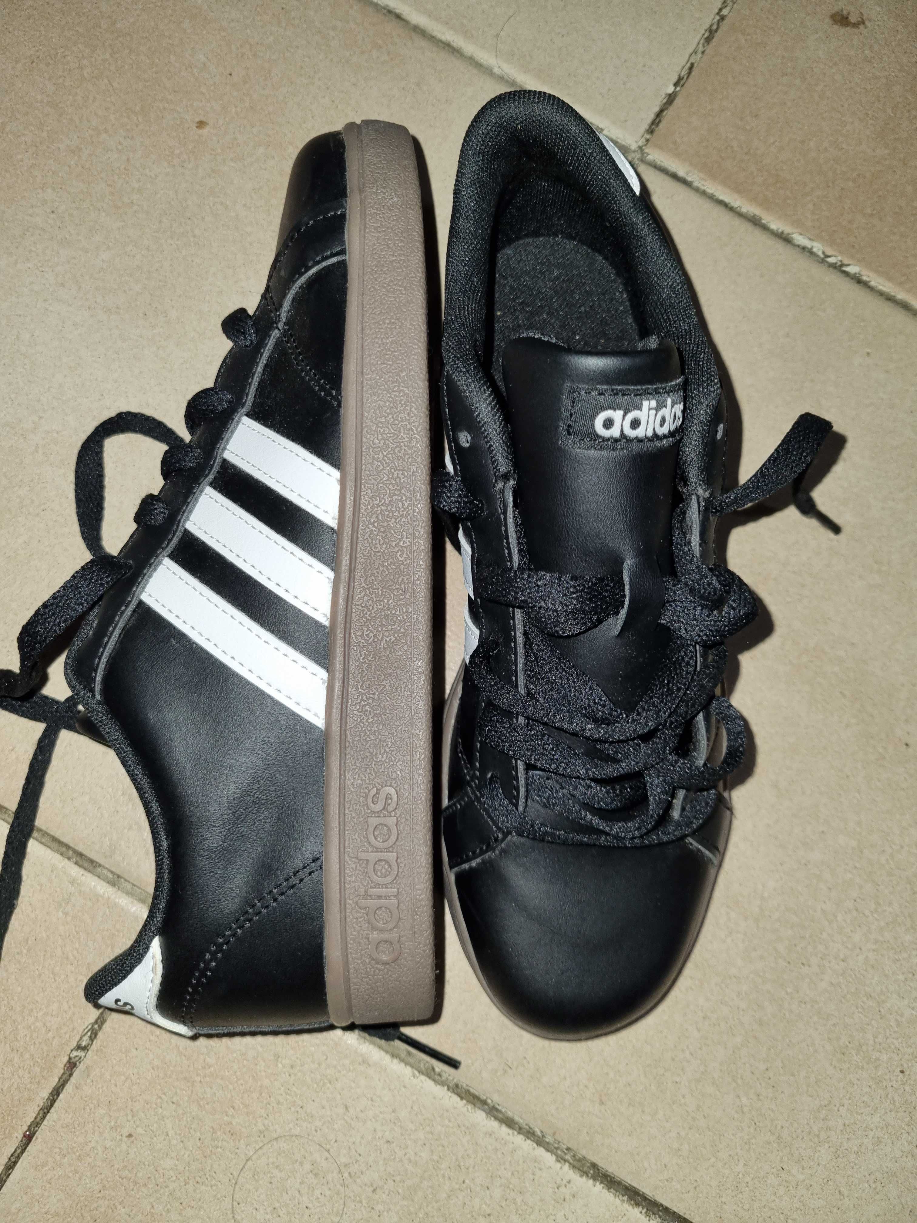 Sapatilhas adidas