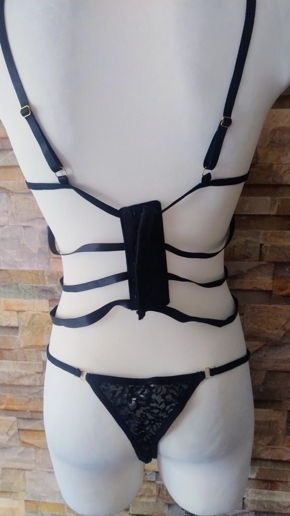 Seksowne zmysłowe body z łańcuszkiem plus size xl