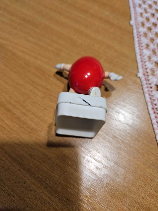 Kultowa figurka cukierki M&MS z lat 90tych