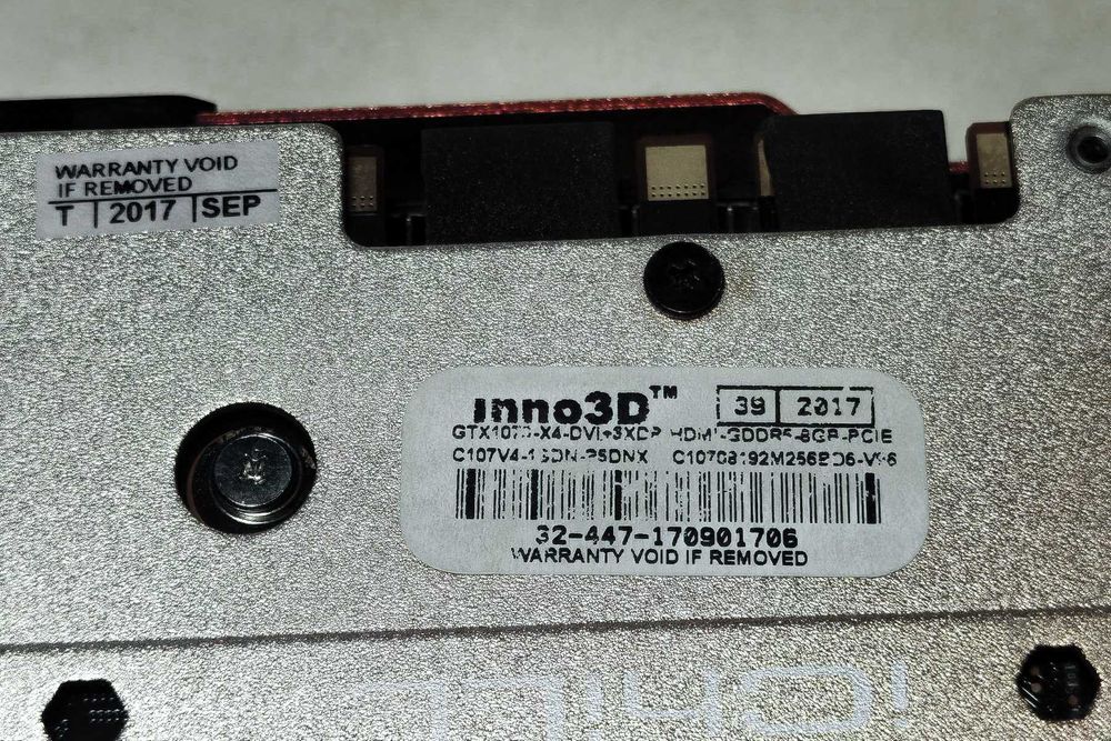 Відеокарта INNO3D GeForce GTX 1070 iChill HerculeZ X4 8GB GDDR5