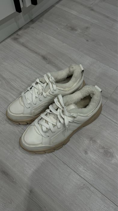 Утеплені кросівки massimo dutti