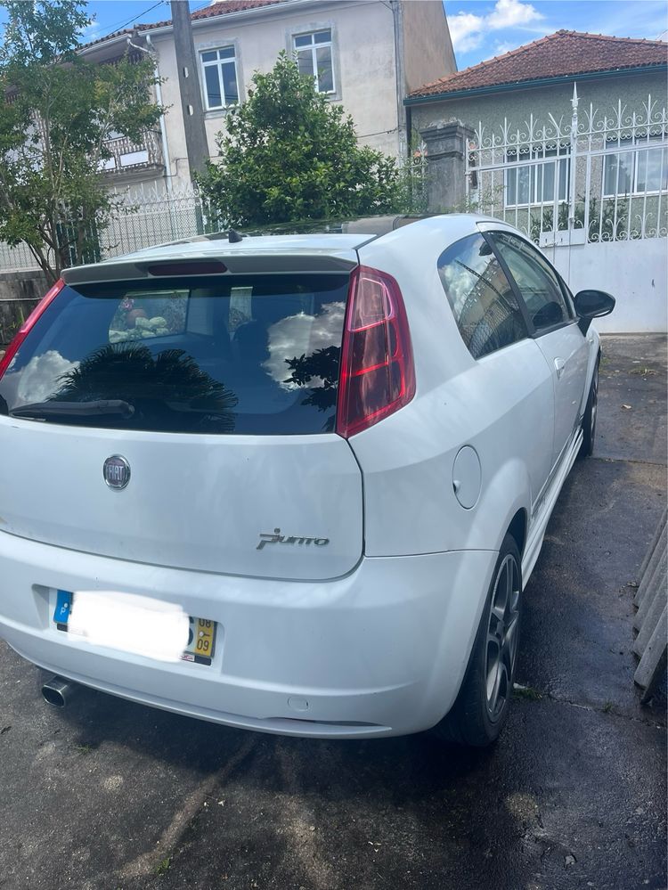 Punto Sport com Teto Panoramico