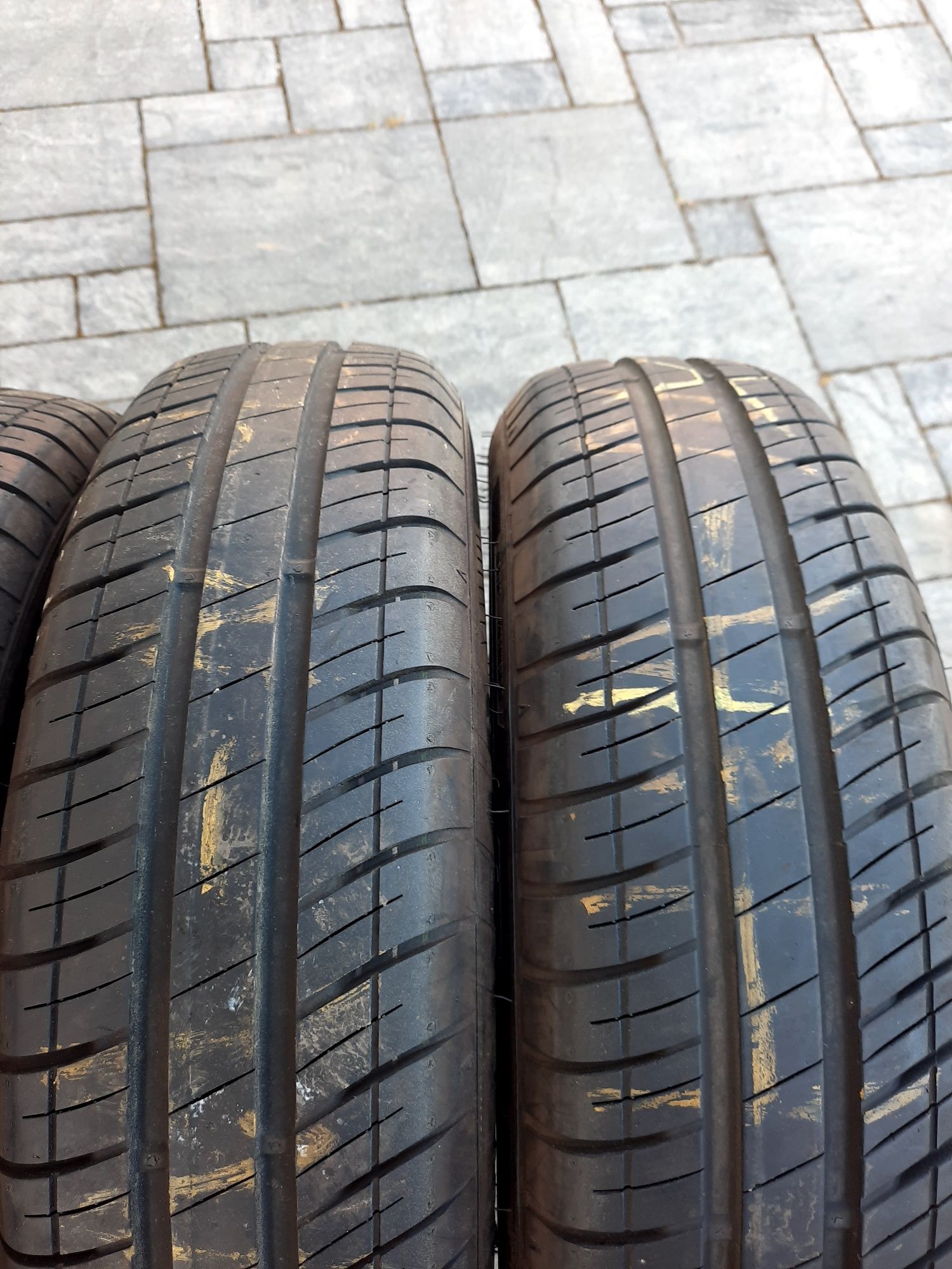 Komplet opon osobowych 165/65R15 Goodyear