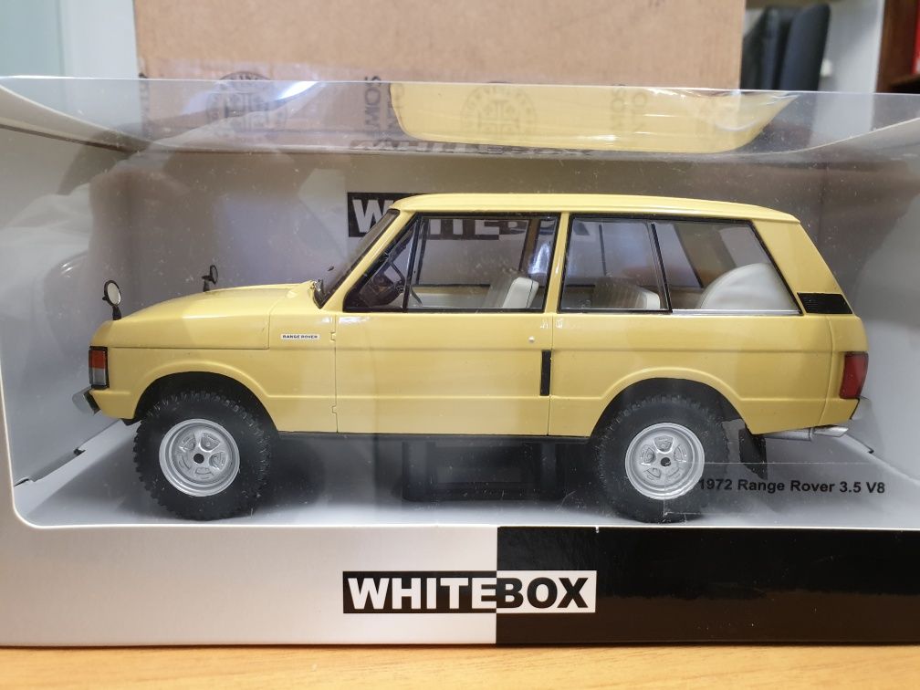 Miniatura 1:24 Range Rover classic v8