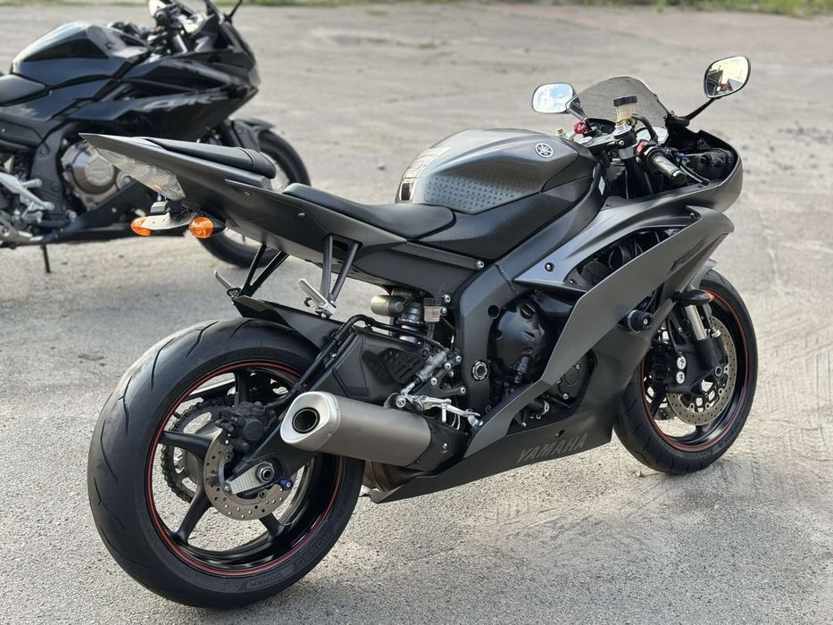 Японський мотоцикл ЯМАХА Р6 YAMAHA R6