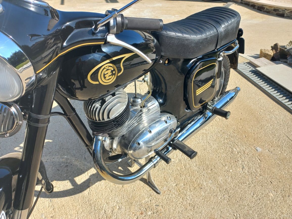 Mota Java CZ 175 De 1963