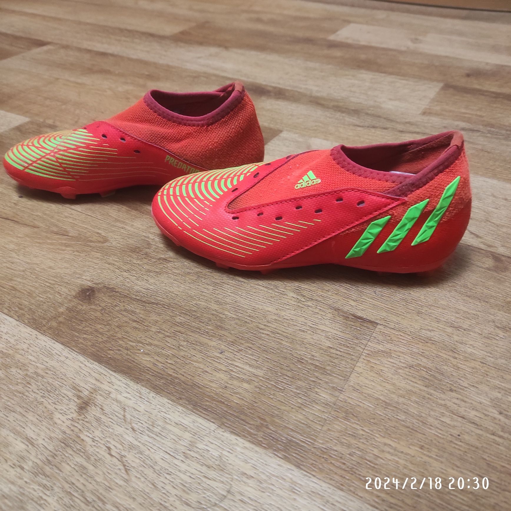 Бутсы Adidas Predator 33р