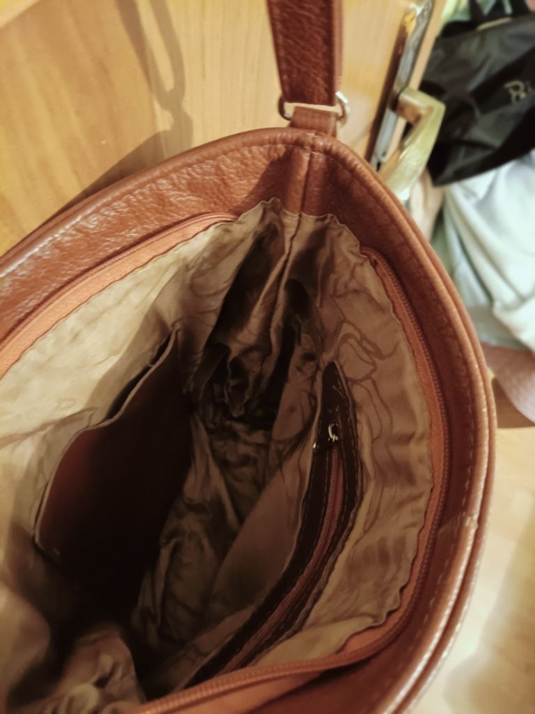 Torebka listonoszka skóra stan bdb 30x24