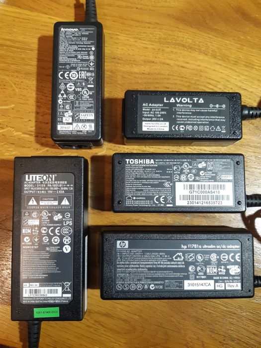 Блок питания монитора LG 19V адаптер живлення SAMSUNG 14V є різні