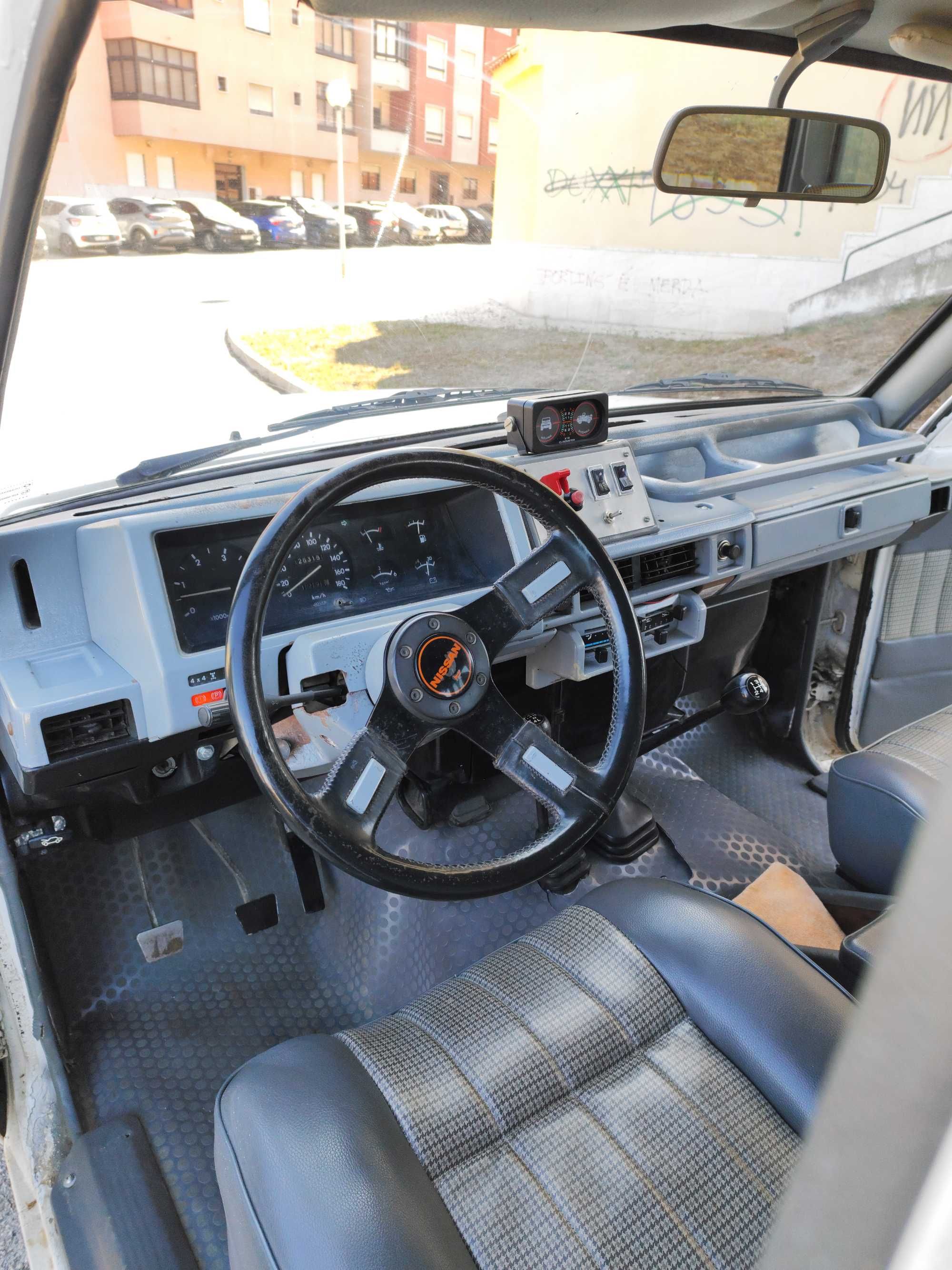 Nissan Patrol. 3.3 Turbo disel tudo averbado