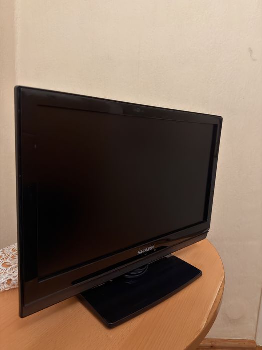 Telewizor sharp 19 cali