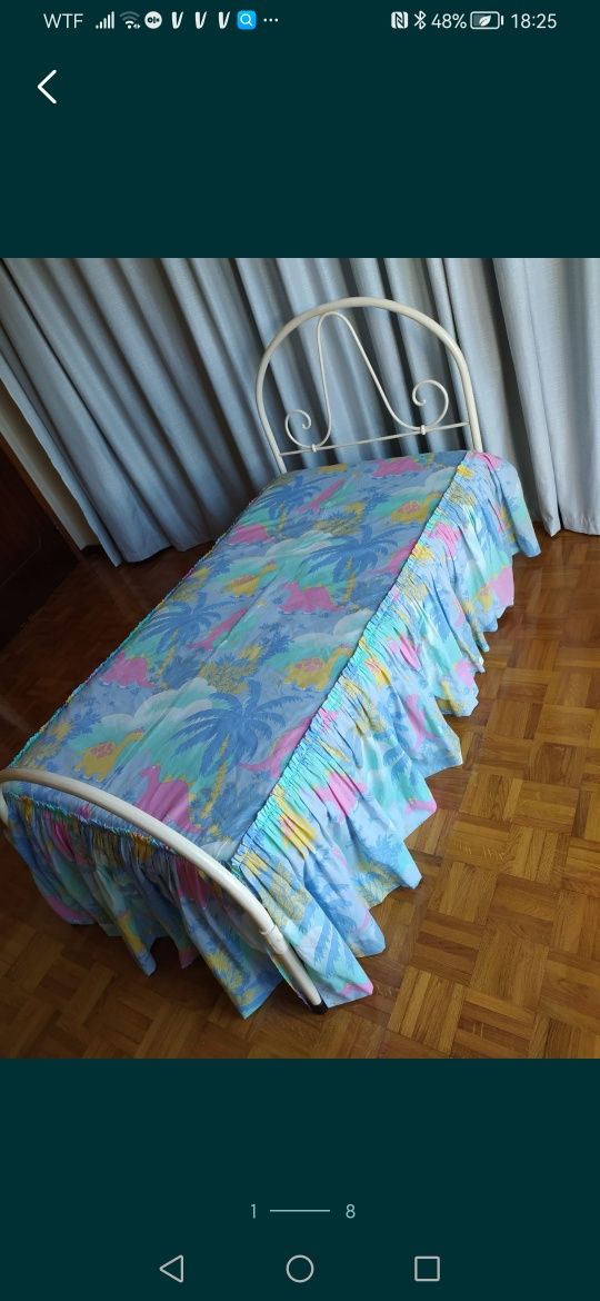 Cama branca de ferro de criança +cortinas de criança +cama lacada bran