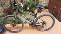 Bicicleta BTT Scott 29 carbono