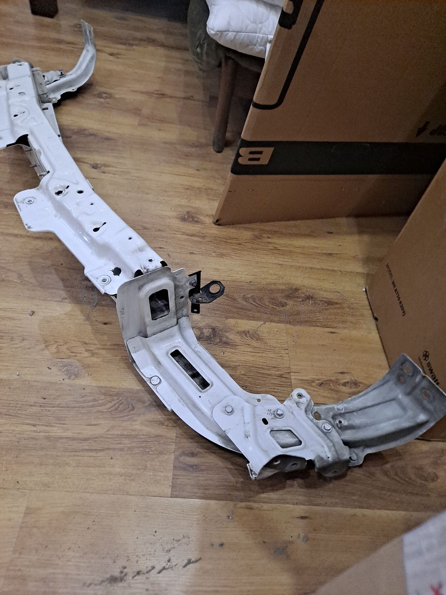 Pas przedni górny wzmocnienie FIAT DOBLO 2 II OPEL COMBO