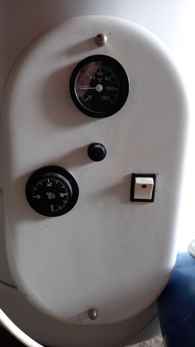 Termoacumulador 200lt em ÓTIMO estado.