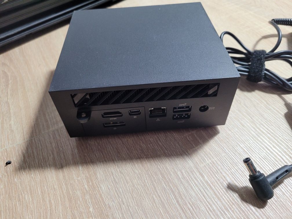 ASUS PN63-S1 Mini PC Core i7-11370H/16GB DDR4/256GB SSD NVMe