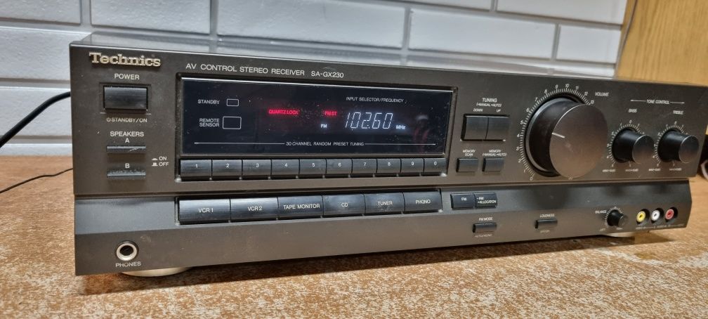 Amplituner stereo TECHNICS SA-GX230. Japan
