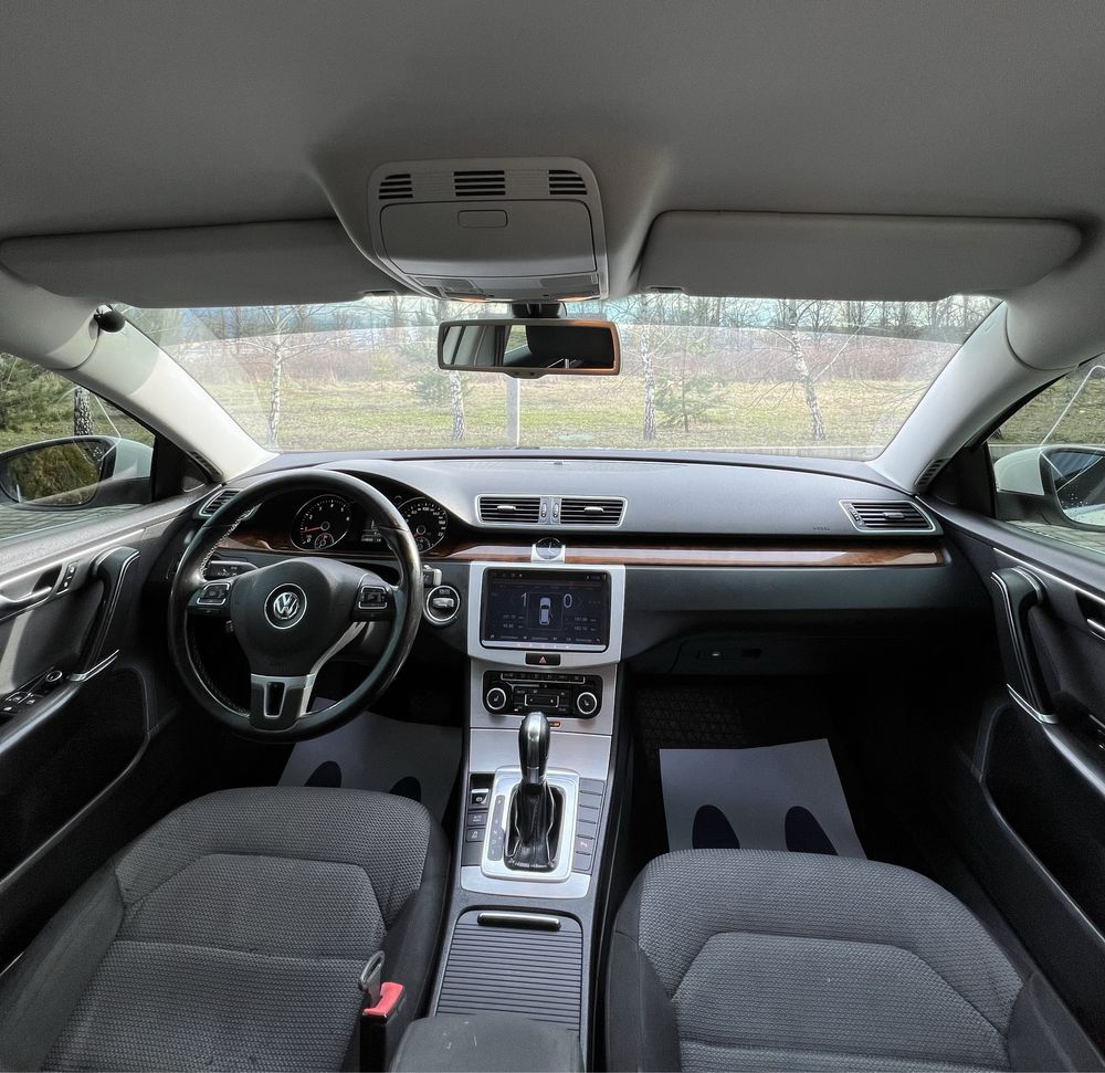 VOLKSWAGEN Passat  2012р., Автомат