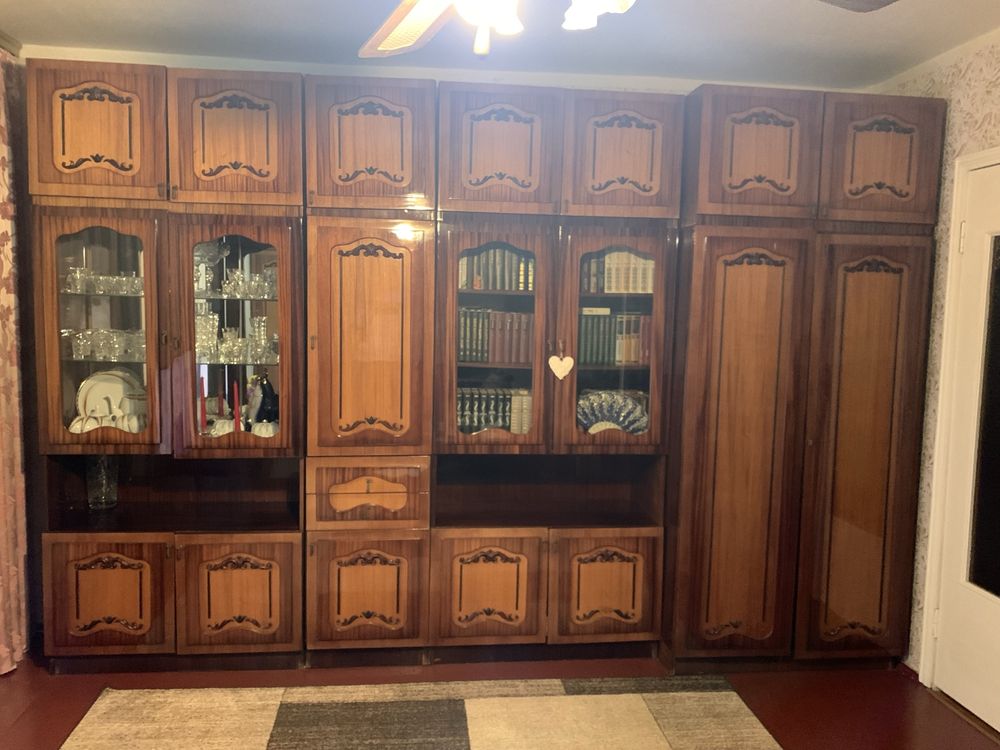 Продамо вітальний гарнітур «Калина»