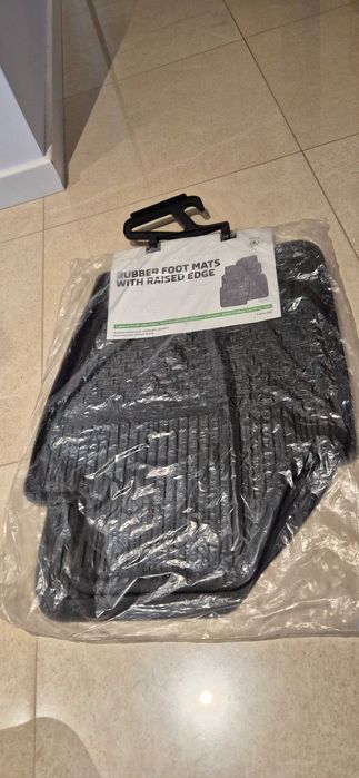 Dywaniki gumowe przód Skoda Fabia 3 Oryginał