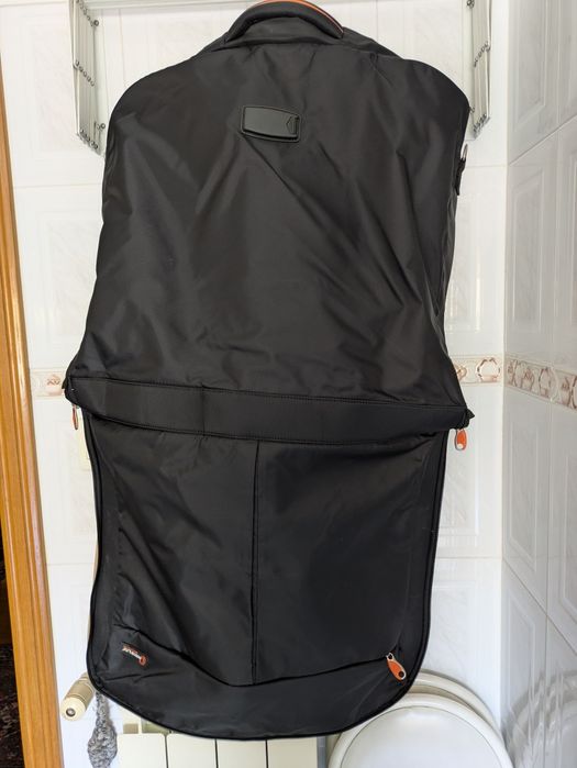Porta fatos a estrear