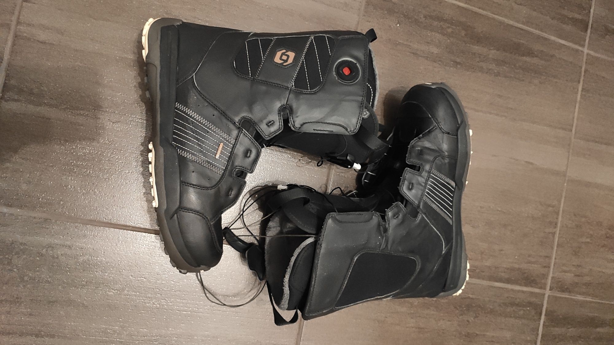Buty snowboardowe SALOMON Solace r.46