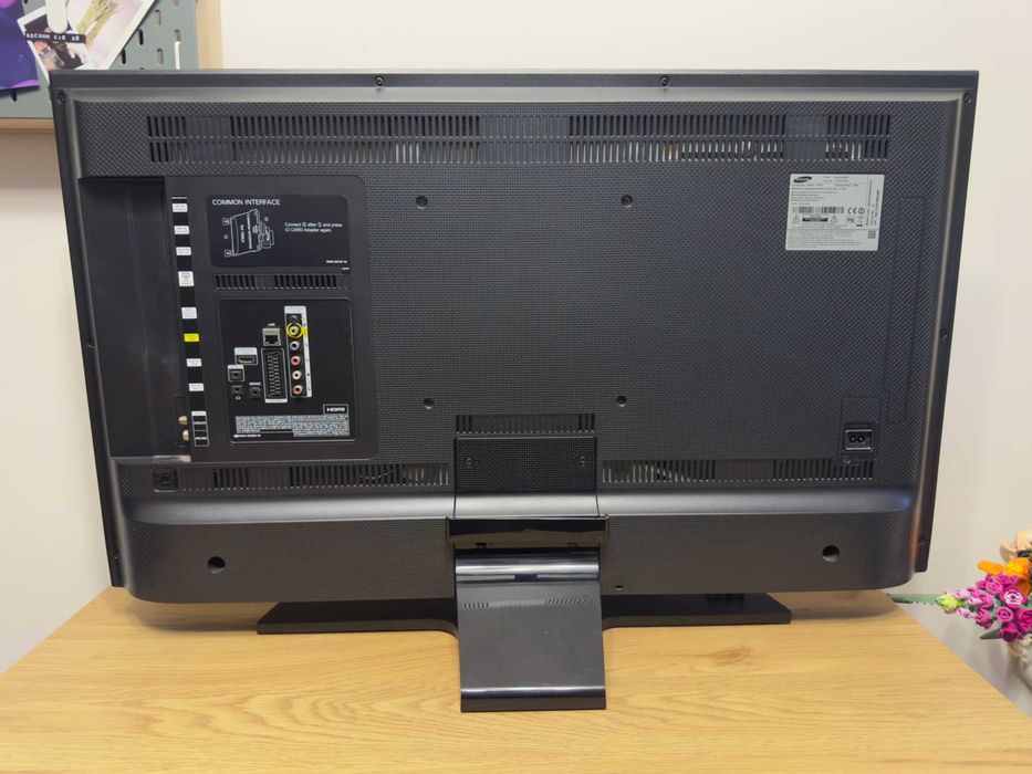 Telewizor Samsung UE40HU6900S – 40” 4K Smart TV + Smart Pilot