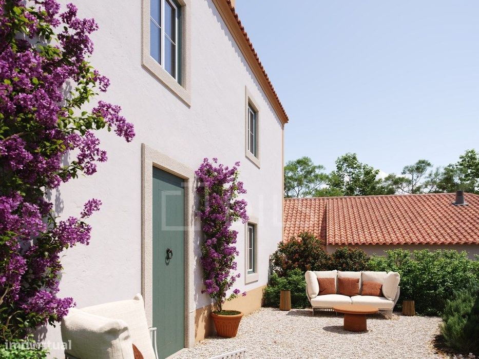 Moradia T3 com jardim e estacionamento em novo empreendimento, Lisboa