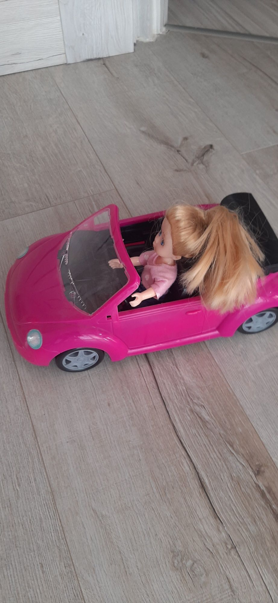 Samochód barbi z lalką