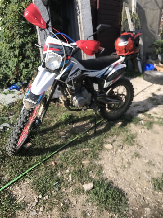 BSE J3D 300 кубів