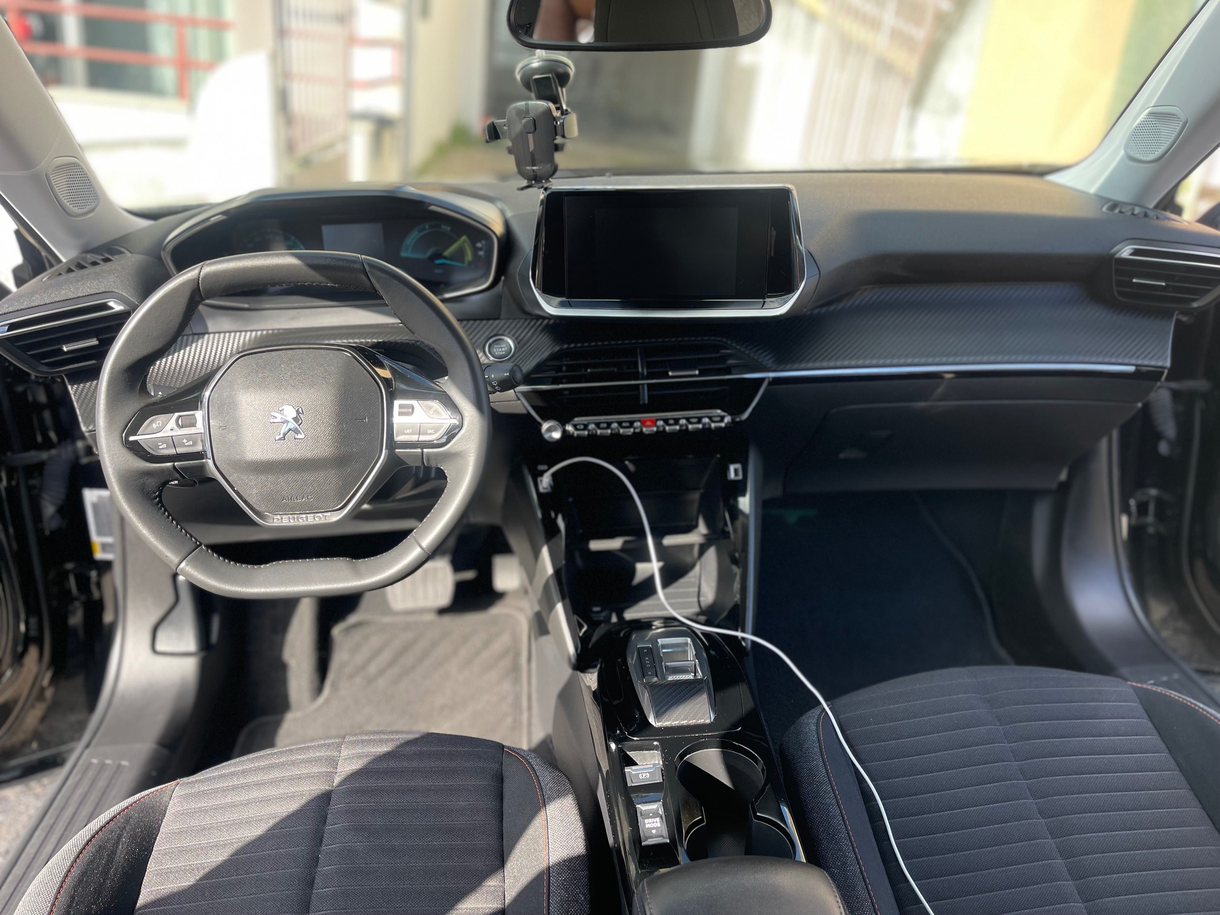 Peugeot e-2008 como novo