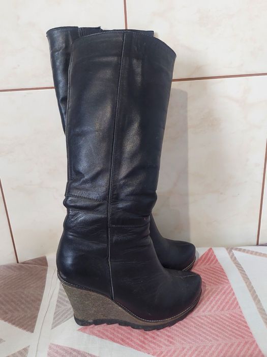 Продам шкіряні чоботи на цигейці
