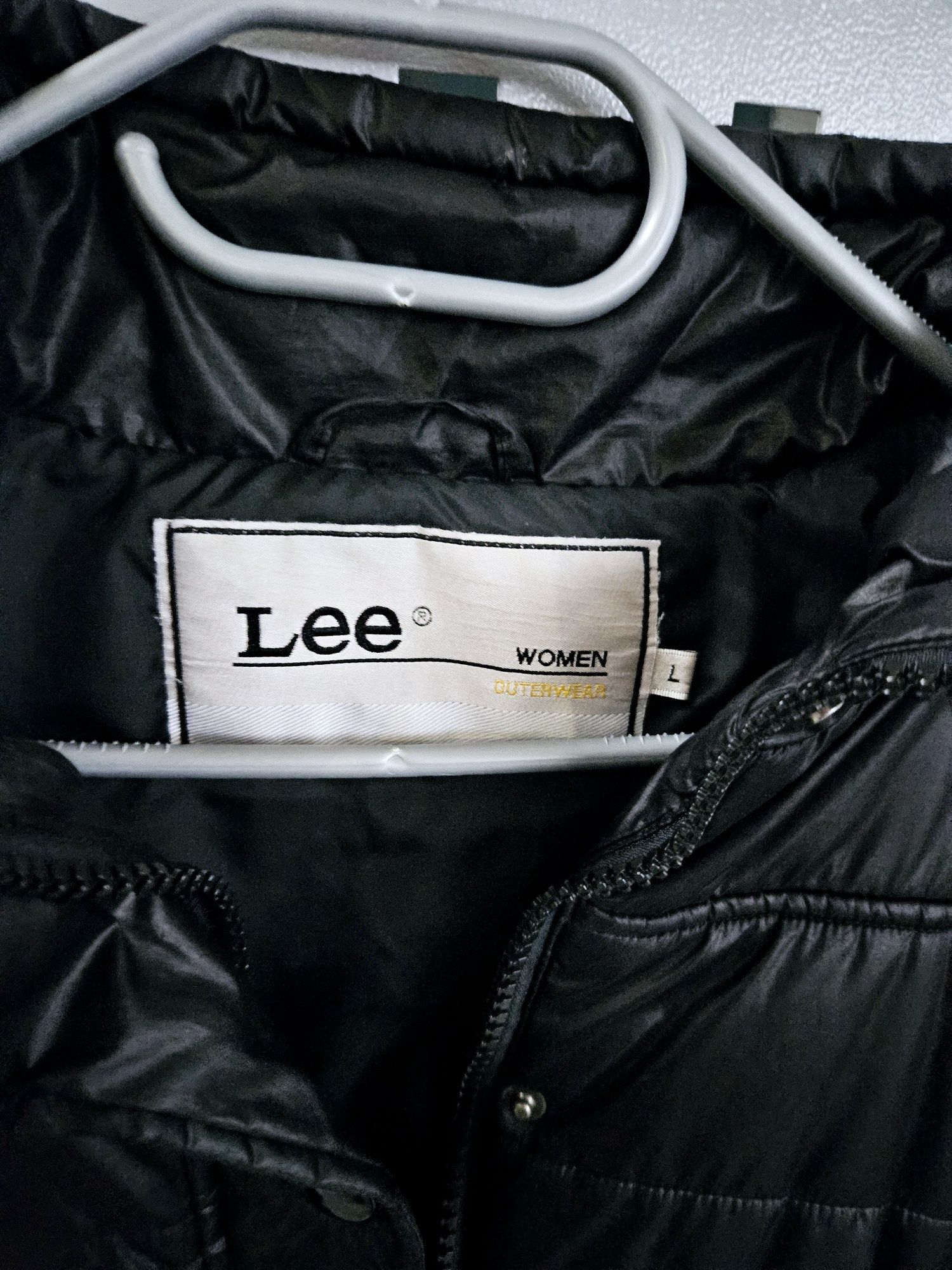 Czarna pikowana kurtka Lee L 40 ocieplana kurtka