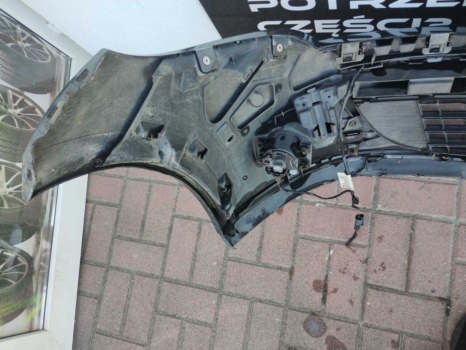 Zderzak przedni Renault Megane III