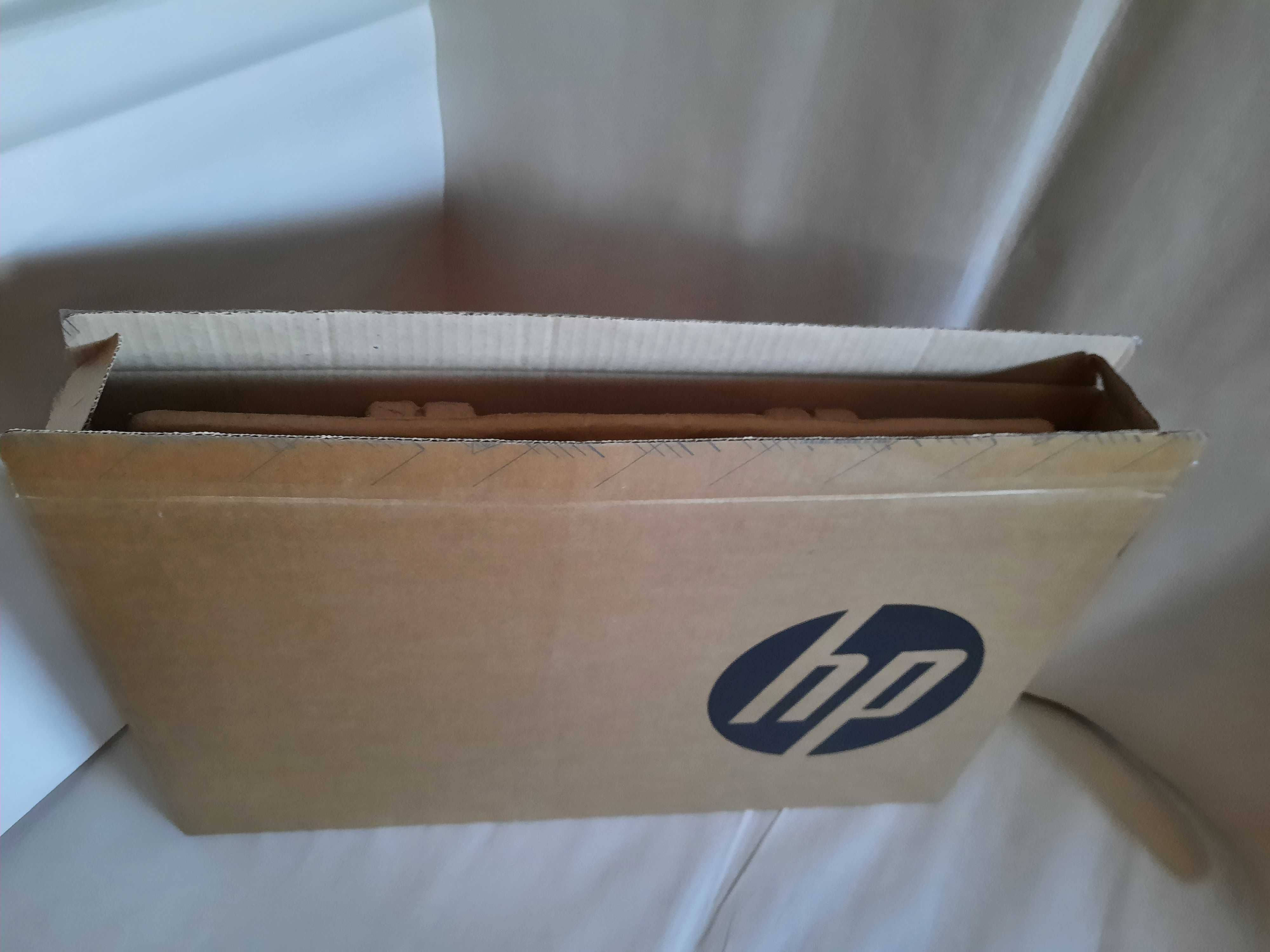 HP 840G3 Matryca dotyk 1920x1080,Win 10 SSD256, 2 bat, nowa i uzywana.