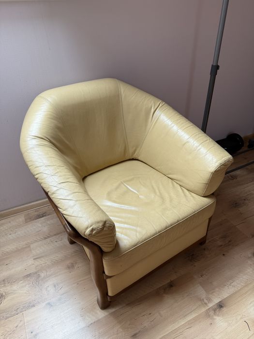 Komplet skórzany: duża sofa z funkcją spania + mała sofa + fotel