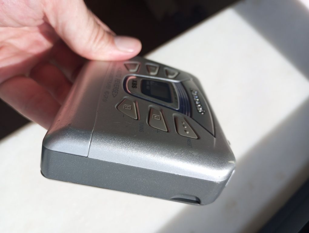 Walkman Panasonic RQ-CR15V com radio