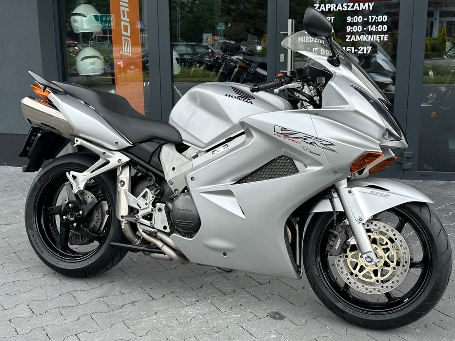Honda VFR 800 V TEC 2002r tylko 46tys.km , Bezwypadkowa , Dostawa PL RATY