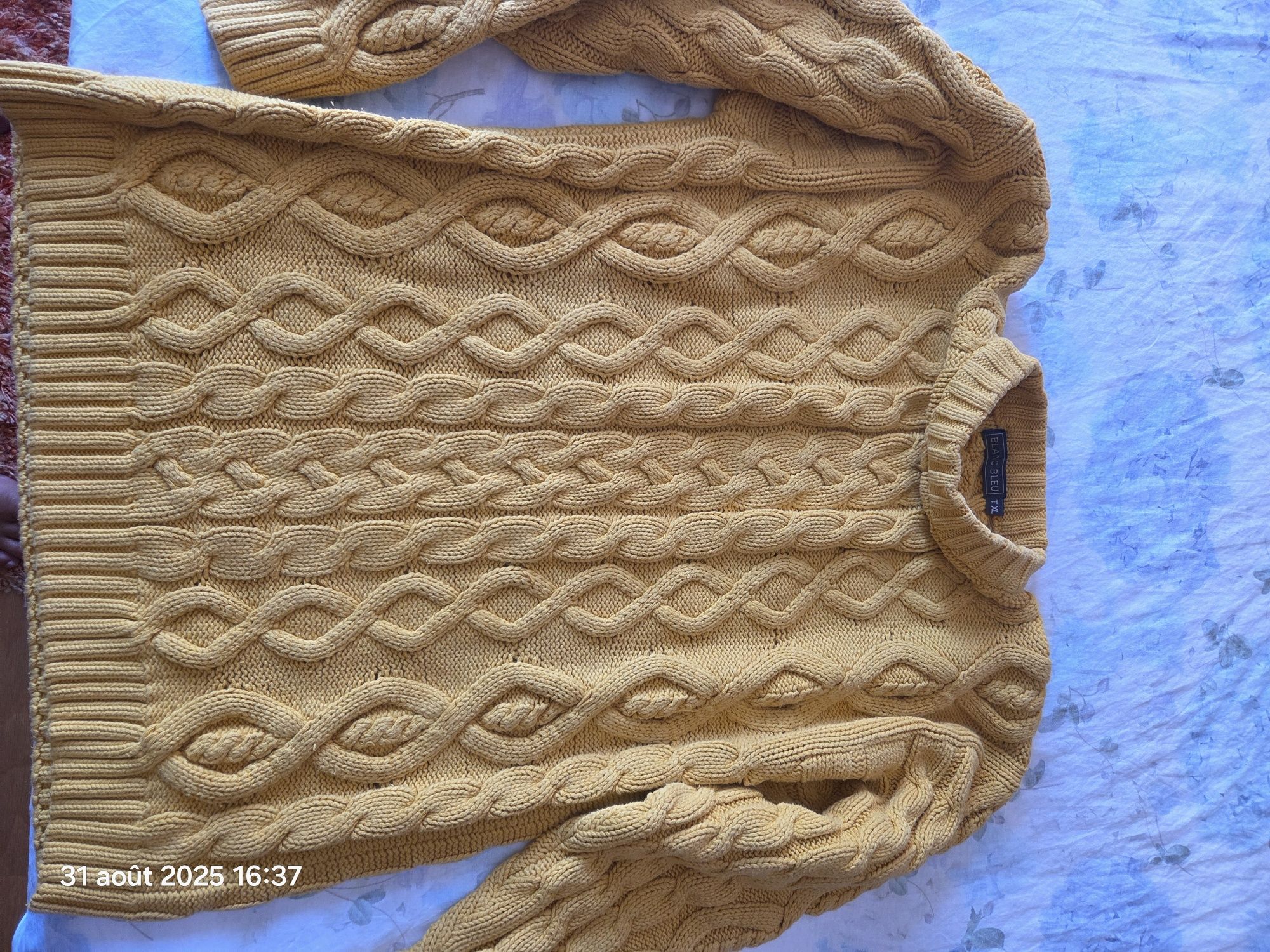 Pull-over da marca BLANC BLEU tamanho XL