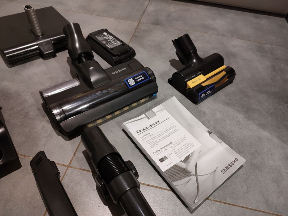 Odkurzacz bezprzewodowy Samsung Jet 95 Pet VS20C9542TN/GE,pionowy.