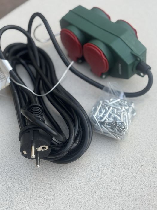 Електричний подовжувач підвісний на 4 розетки