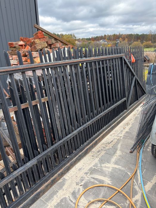 Brama przesuwna 4metry furtka i resztki ogrodzenia