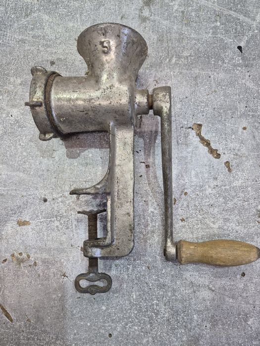 Stara maszynka do mięsa z PRL