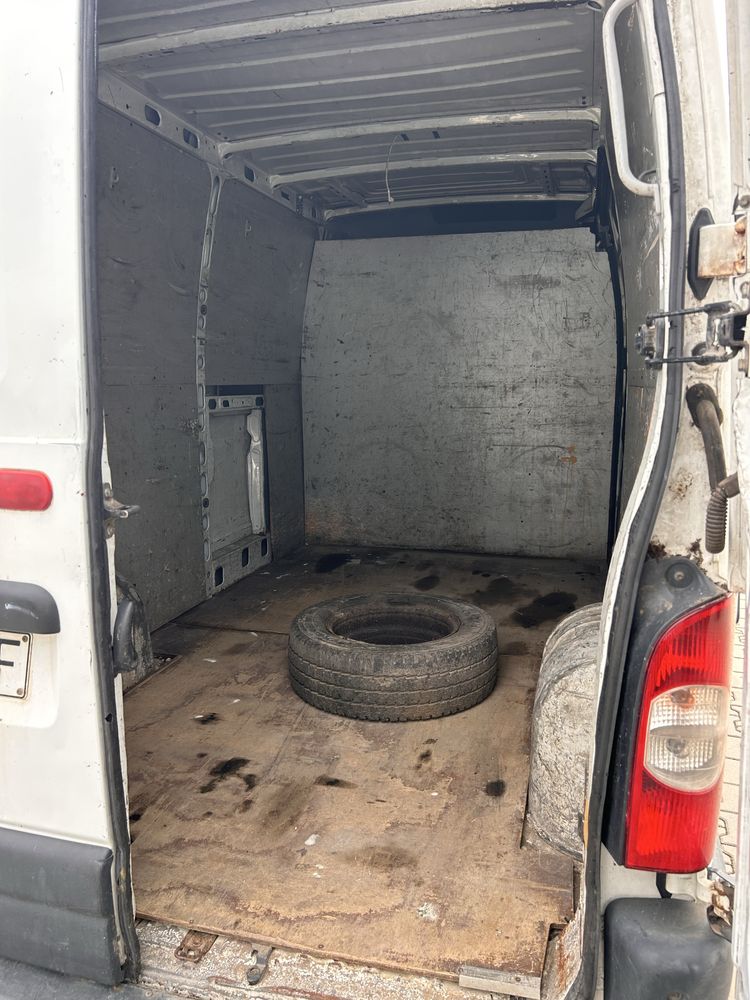 Sprzedam Renault Master 2.5 l2H2