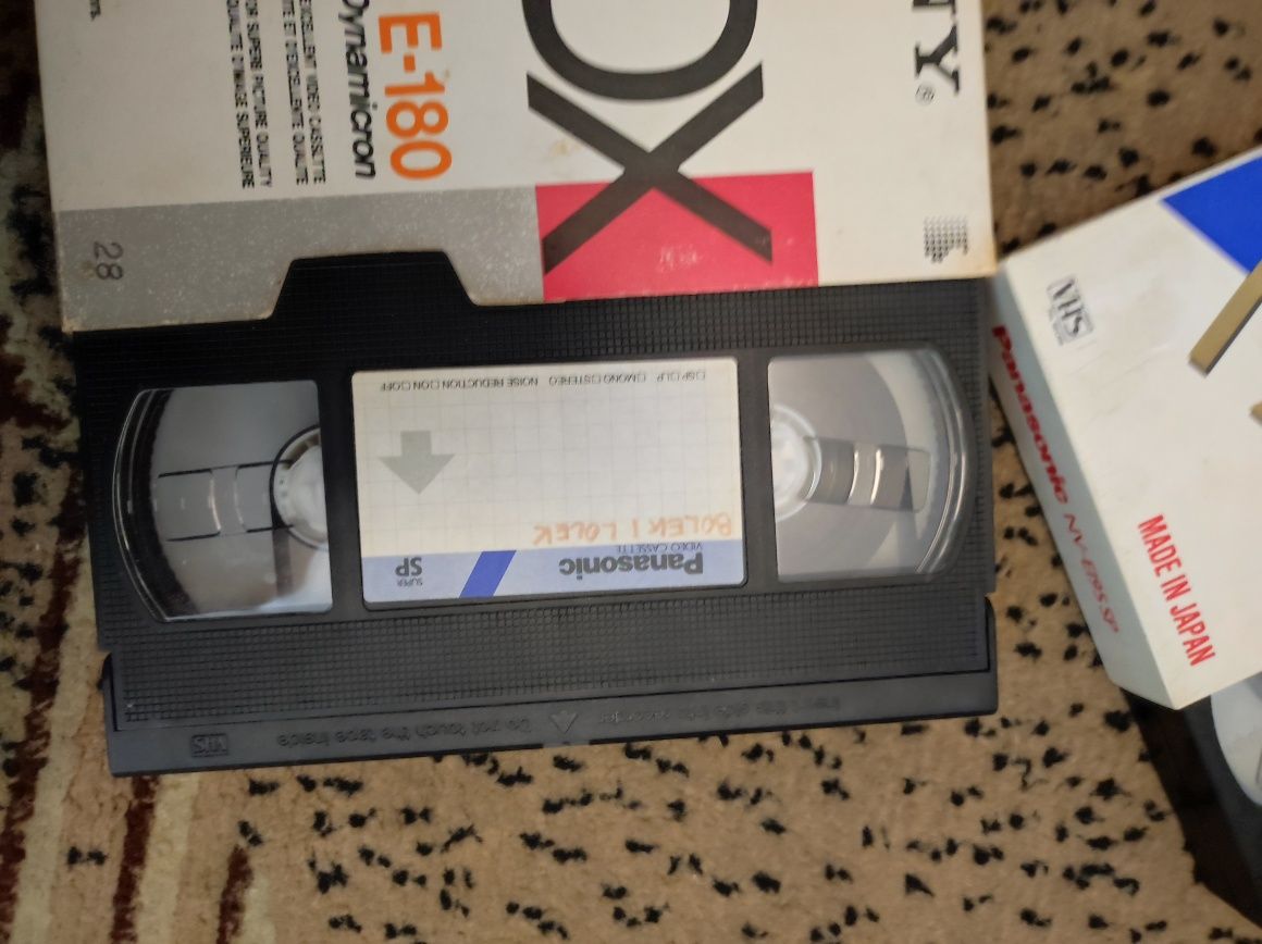 Kasety wideo VHS 4 sztuki