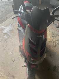 Skuter aprilia sr 50