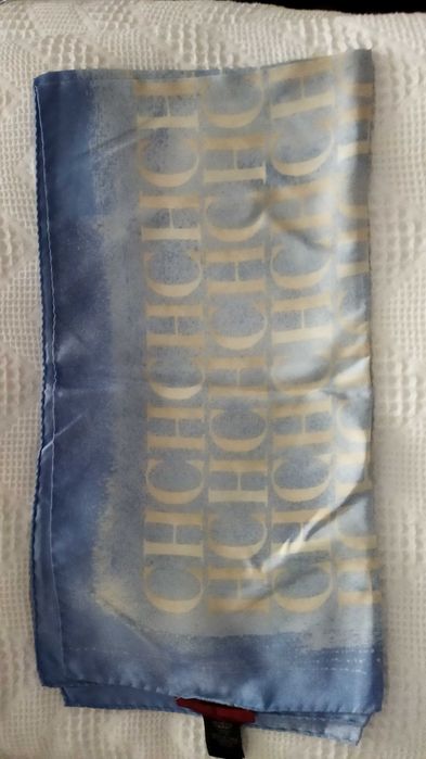 Lenço Carolina Herrera