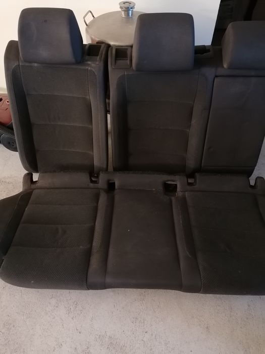 Bancos traseiros golf v