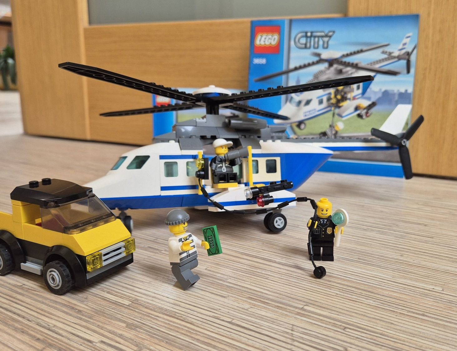 Lego City helikopter policyjny policja złodziej 3658