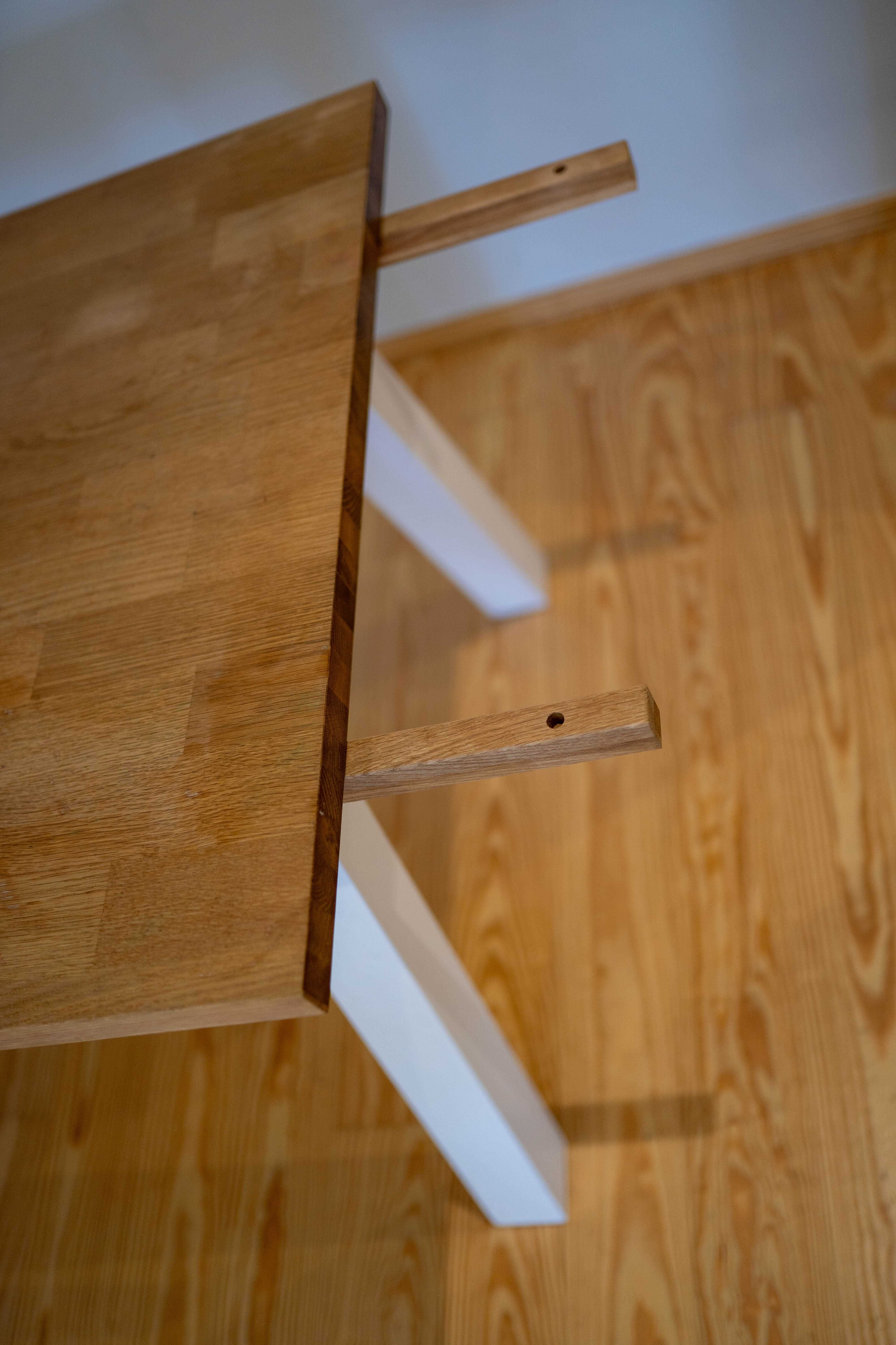 Mesa de Jantar JYSK em ótimo estado